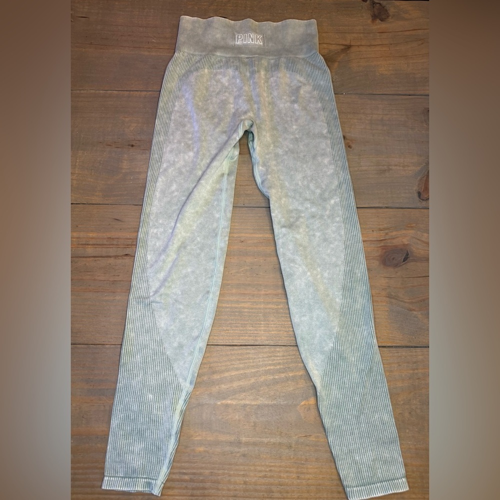 Victoria’s Secret PINK Seamless Leggings – Sage Green – Size S – NWT